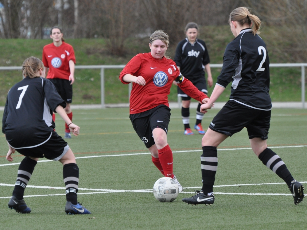 KSV Hessen Kassel - SG Wilhelmshöhe/Kaufungen: Natalie Mücke in Aktion