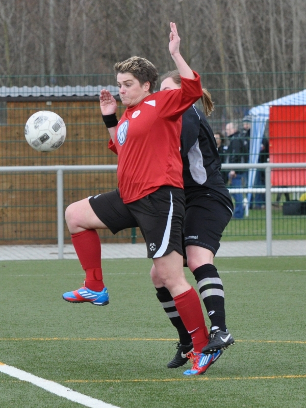 KSV Hessen Kassel - SG Wilhelmshöhe/Kaufungen: Angela Künzl und Gegnerin