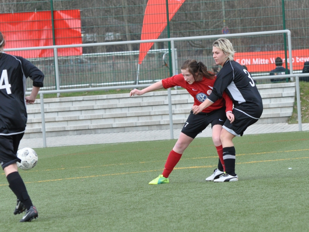 KSV Hessen Kassel - SG Wilhelmshöhe/Kaufungen: Annika Dieling und Gegnerin