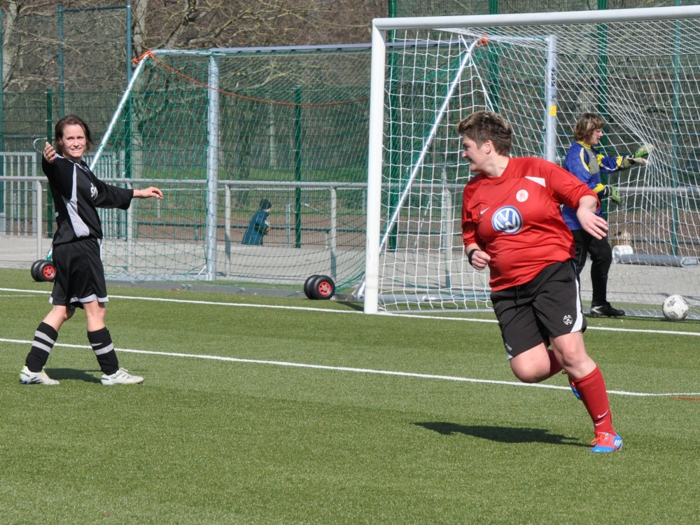 KSV Hessen Kassel - SG Wilhelmshöhe/Kaufungen: Angela Künzl - Tor