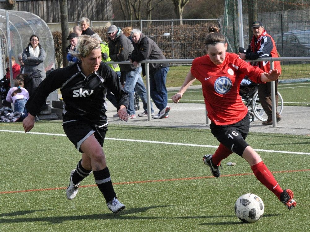 KSV Hessen Kassel - SG Wilhelmshöhe/Kaufungen: Laura Wickert und Gegnerin