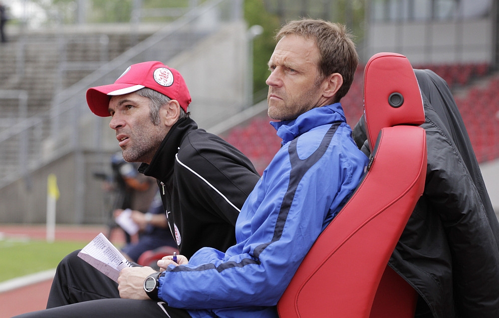 Kritischer Blick vom Trainerteam Wolf/ Hoffmeister