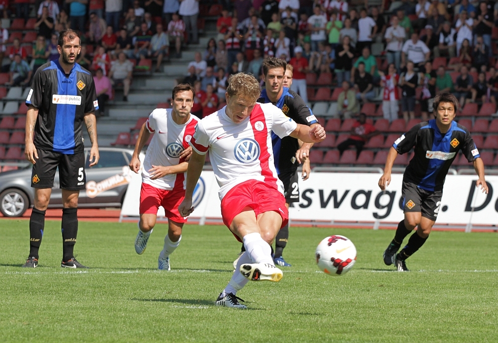Bobo Mayer trifft per Elfmeter