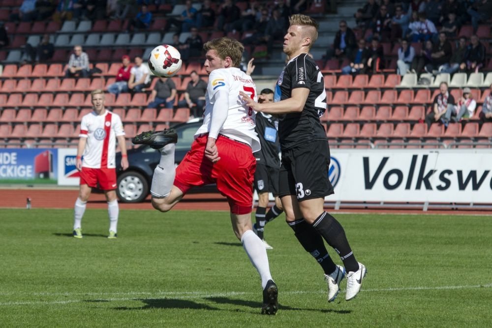 KSV Hessen - SSV Ulm 1846 Fussball: Sebastian Schmeer, Steffen Dieck