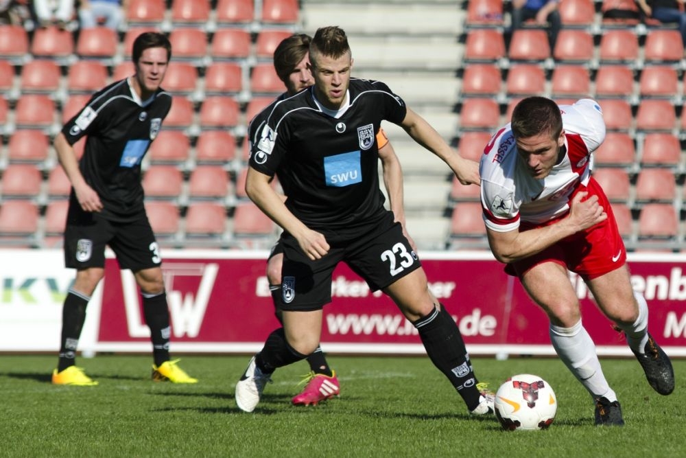 KSV Hessen - SSV Ulm 1846 Fussball: Tobias Damm