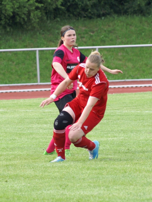 DFC Allendorf/Eder - KSV Hessen Frauen: Alina Weiß klärt abgeklärt