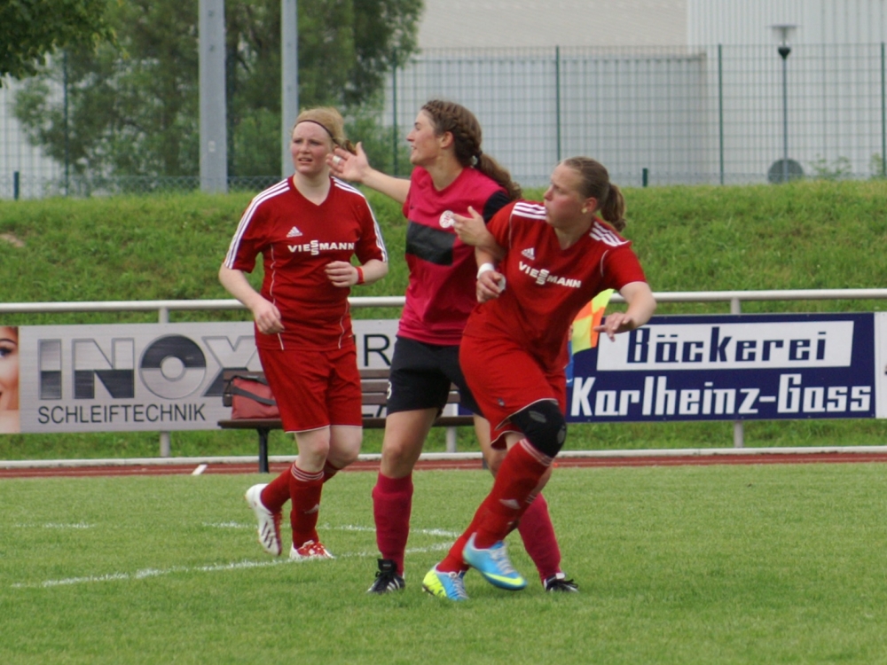 DFC Allendorf/Eder - KSV Hessen Frauen: Janina Thür und Gegnerin