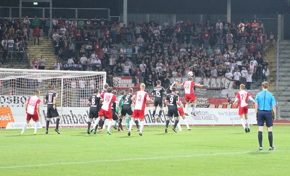 Siegtor1
Damm verlängert Ecke per Kopf