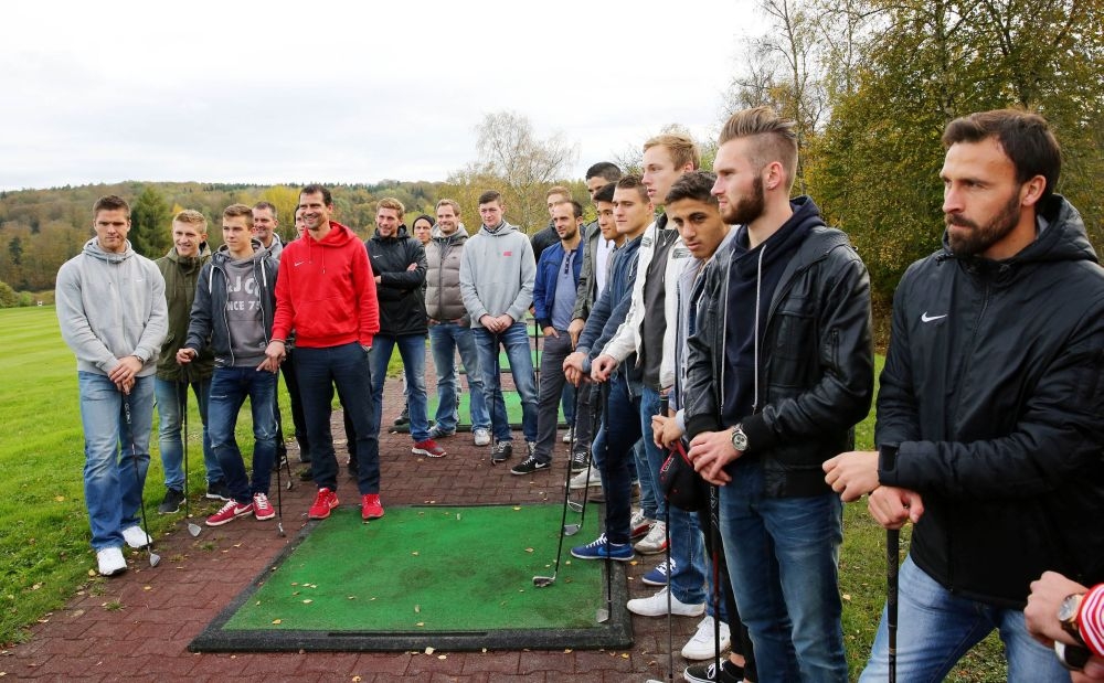 Teambuilding-Massnahme: KSV Hessen geht Golfen Golf Club Kassel Wilhelmshöhe
Foto: Fischer