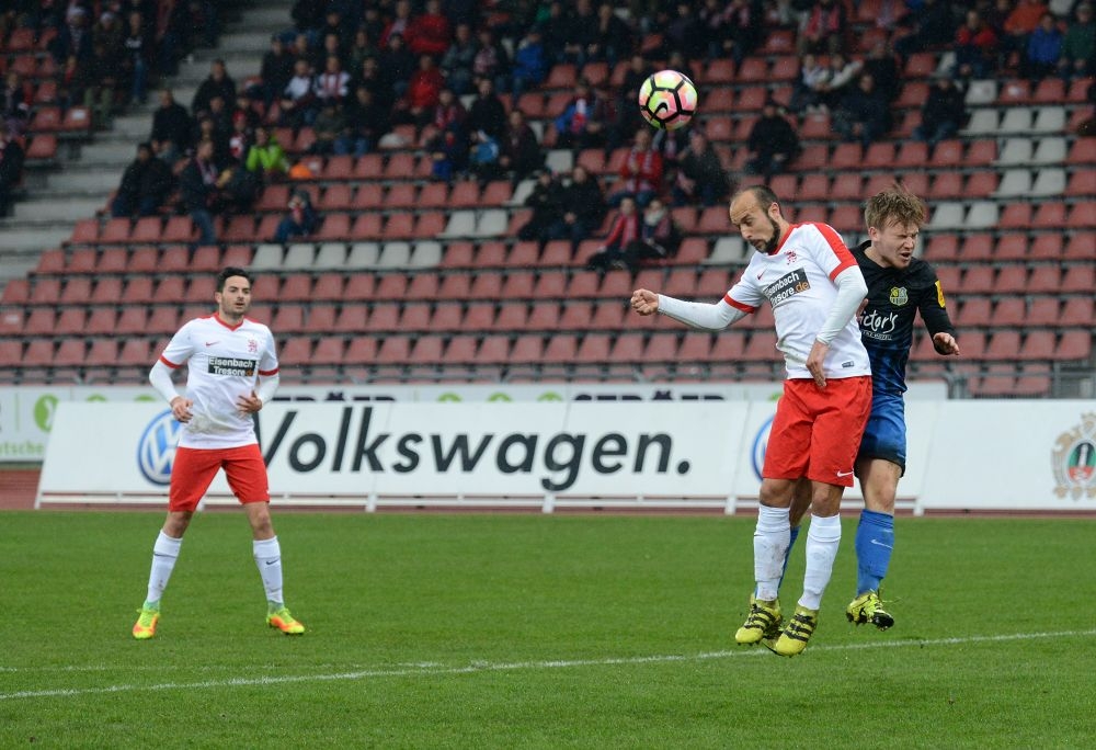 KSV Hessen Kassel, 1. FC Saarbrücken, Endstand 0:0, Adrian Bravo Sanchez, Sergej Evljuskin