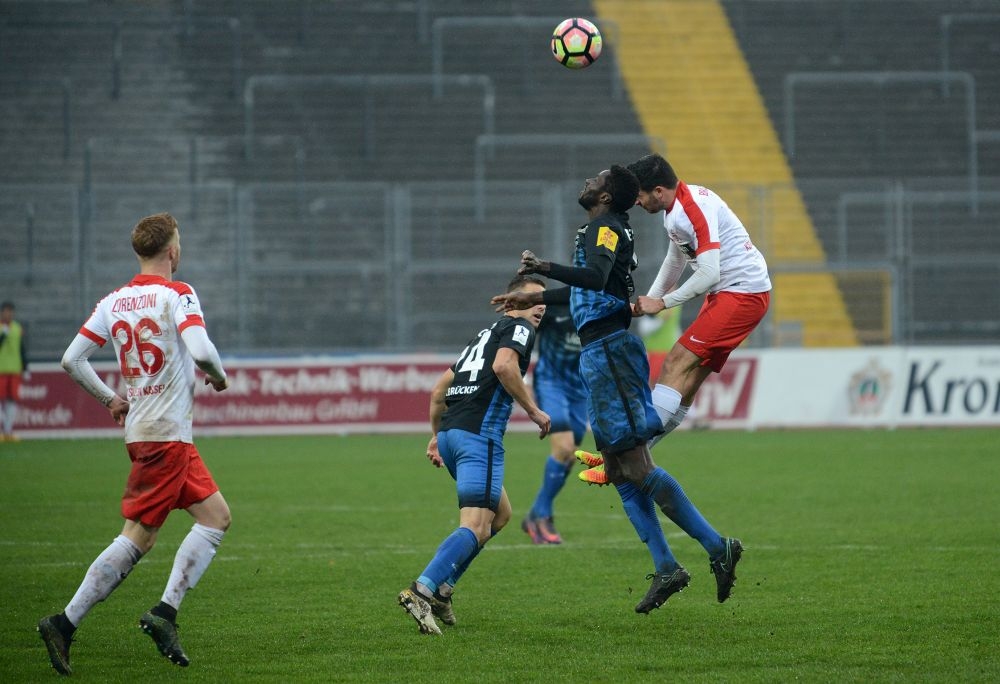 KSV Hessen Kassel, 1. FC Saarbrücken, Endstand 0:0, Nicolai Lorenzoni, Adrian Bravo Sanchez