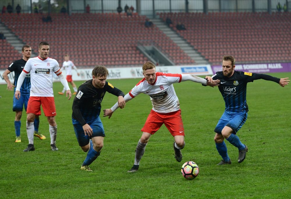 KSV Hessen Kassel, 1. FC Saarbrücken, Endstand 0:0, Tobias Damm, Nicolai Lorenzoni