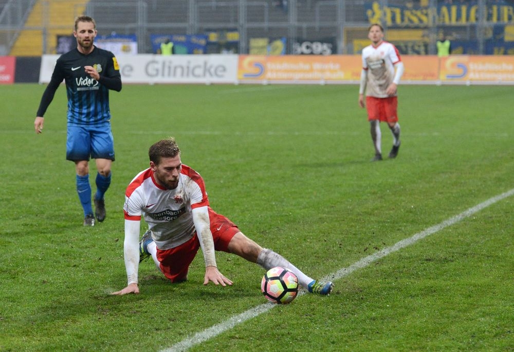 KSV Hessen Kassel, 1. FC Saarbrücken, Endstand 0:0, Sebastian Schmeer