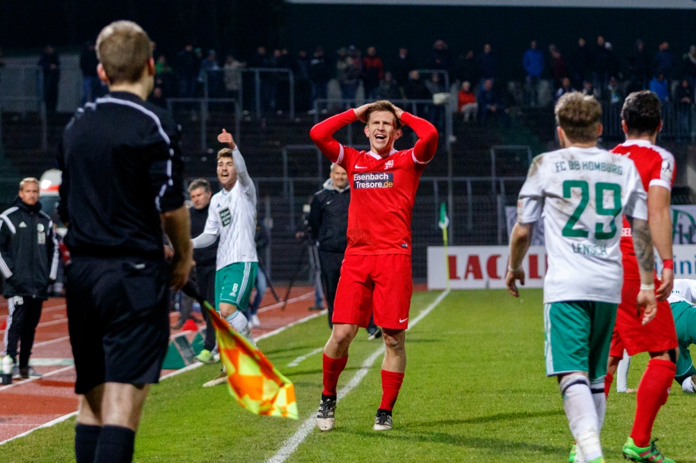 FC 08 Homburg - KSV Hessen Kassel; 17.03.2017; Fussball; Fussball; Regionalliga Südwest; 29. Spieltag; im Bild v.l.n.r.: Sergej Schmik (KSV Hessen Kassel) 
Foto: Hedler