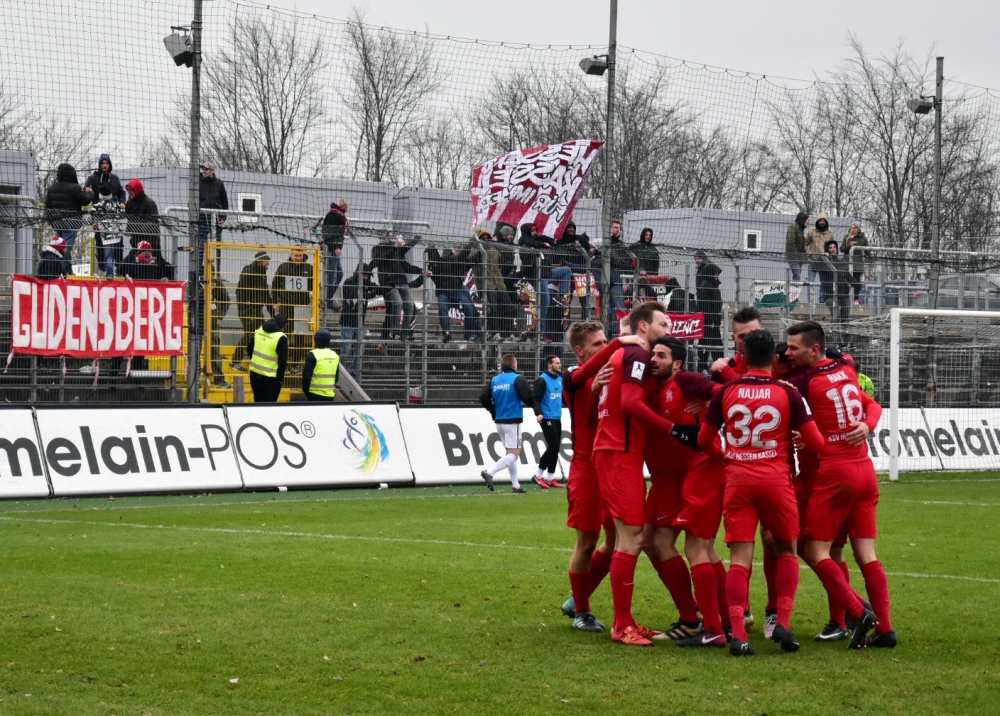 SV Elversberg - KSV Hessen: Jubel