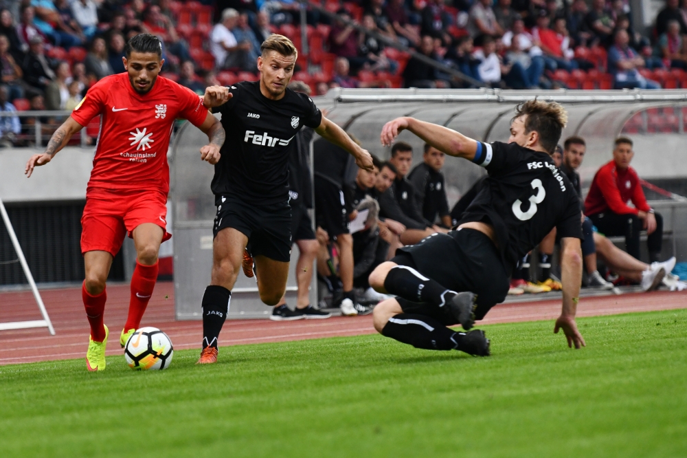 Lotto Hessenliga 2018/2019, KSV Hessen Kassel, FSC Lohfelden, Endstand 1:0, Nael Najjer (KSV Hessen Kassel), Admir Saric (FSC Lohfelden), Roy Kessebohm (FSC Lohfelden)