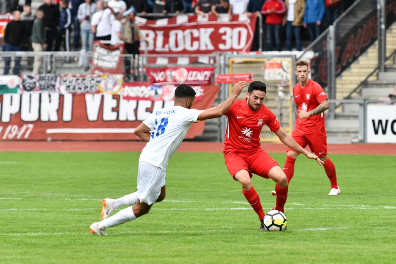 Lotto Hessenliga 2018/2019, KSV Hessen Kassel, VFB Ginsheim, Endstand 2:2, Adrian Bravo Sanchez (KSV Hessen Kassel)