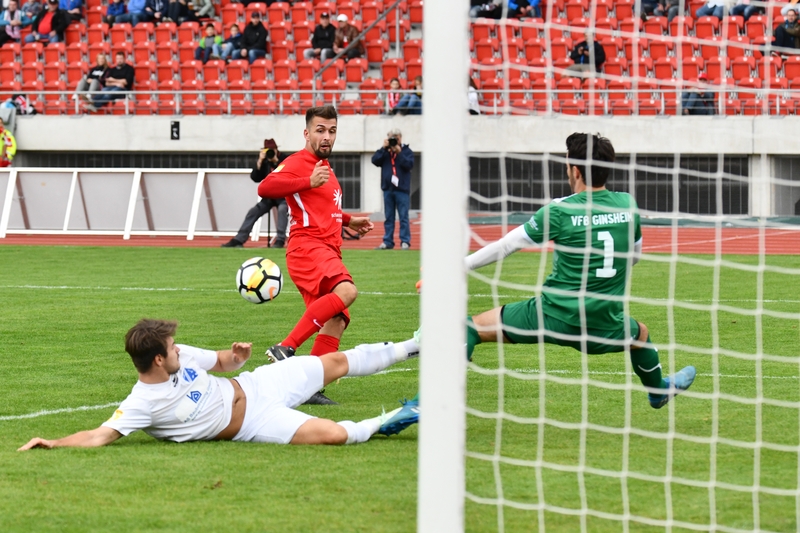 Lotto Hessenliga 2018/2019, KSV Hessen Kassel, VFB Ginsheim, Endstand 2:2, Marco Dawid (KSV Hessen Kassel)
