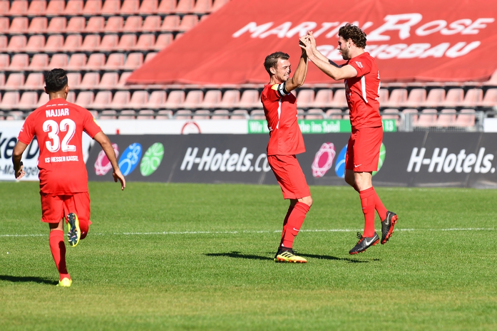 Lotto Hessenliga 2018/2019, KSV Hessen Kassel, SG Barockstadt Fulda-Lehnerz, Endstand 4:1, Jubel zum 1:0