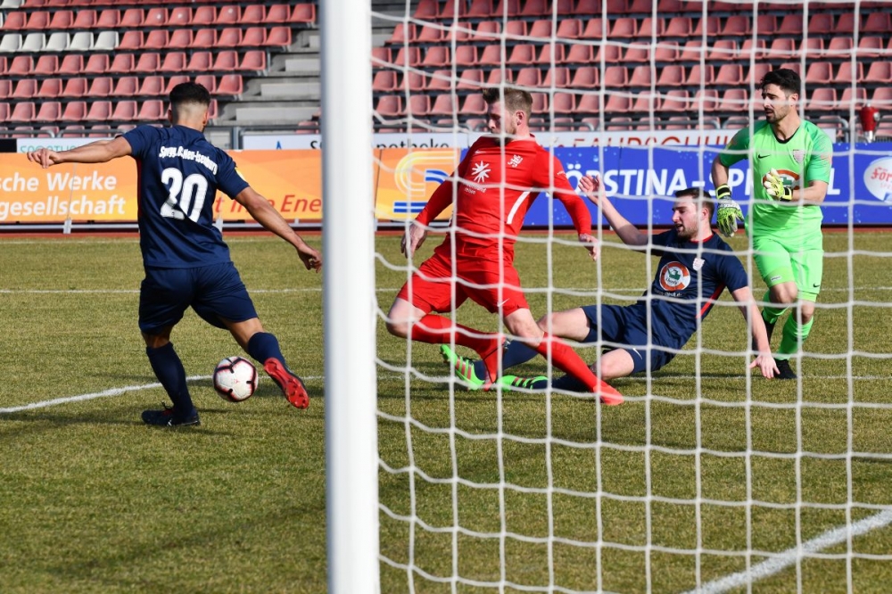 Lotto Hessenliga 2018/2019, KSV Hessen Kassel, Spvgg. Neu-Isenburg, Endstand 3:1, Sebastian Schmeer (KSV Hessen Kassel)