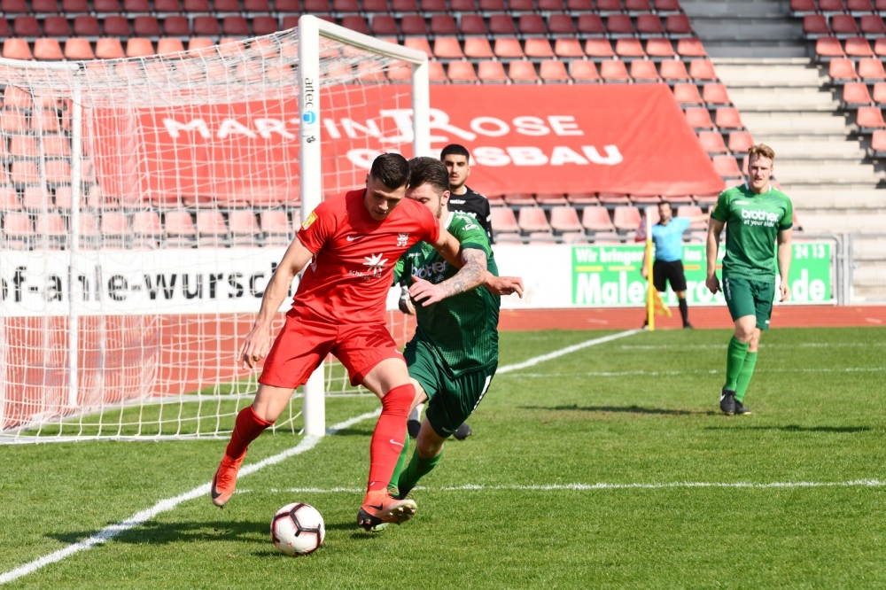 Lotto Hessenliga 2018/2019, KSV Hessen Kassel, Bad Vilbel, Endstand 3:0, Jon Mogge (KSV Hessen Kassel)