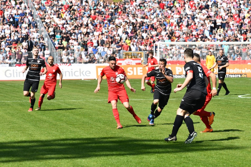 Lotto Hessenliga 2018/2019, KSV Hessen Kassel, KSV Baunatal, Endstand 3:1; Adrian Bravo Sanchez (KSV Hessen Kassel)