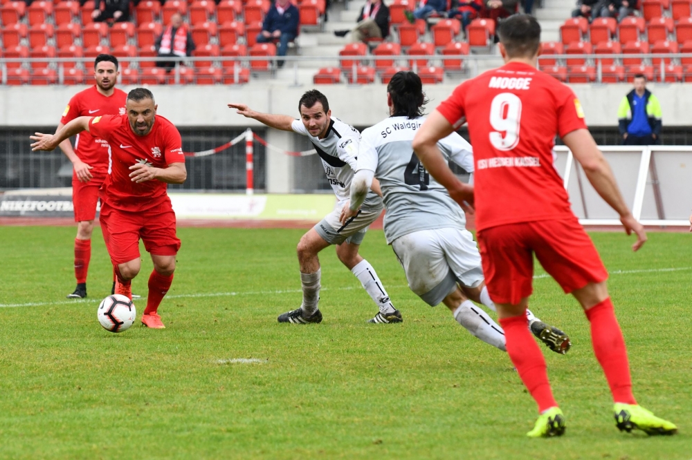 Lotto Hessenliga 2018/2019, KSV Hessen Kassel, SC Waldgirmes, Endstand 2:2, Mahir Saglik (KSV Hessen Kassel)