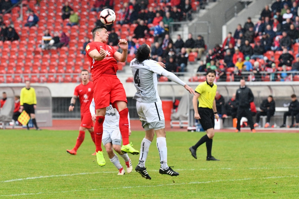 Lotto Hessenliga 2018/2019, KSV Hessen Kassel, SC Waldgirmes, Endstand 2:2, Jon Mogge (KSV Hessen Kassel)