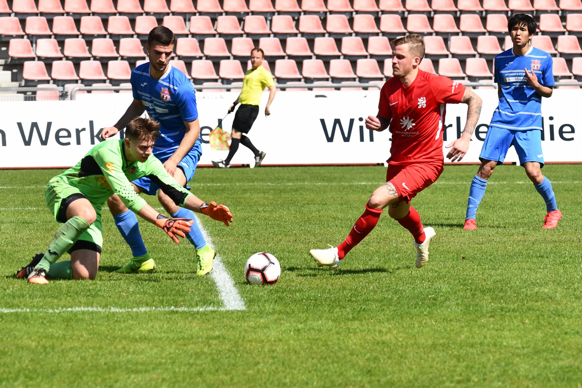 Lotto Hessenliga 2018/2019, KSV Hessen Kassel, Türk Gücü Friedberg, Endstand 4:0, Tim Philipp Brandner (KSV Hessen Kassel)