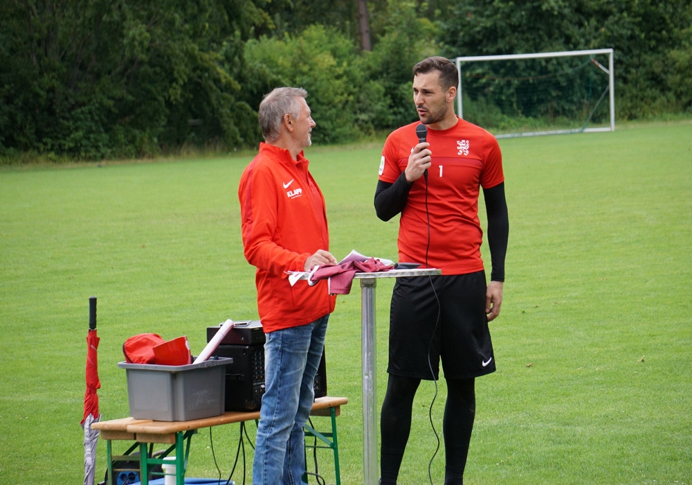 Mannschaftspräsentation und Spaßspiel gegen die Eishockeyjugend Kassel