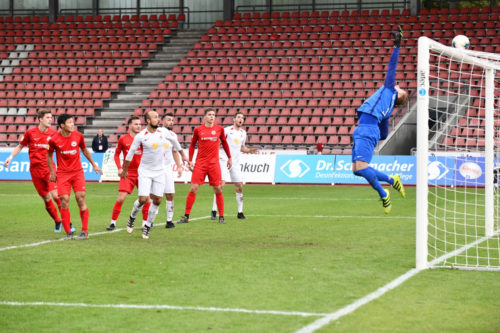 KSV Hessen Kassel, Rot-Weiss Walldorf, Endstand 4:0, Sergej Evljuskin (KSV Hessen Kassel), Marco Dawid (KSV Hessen Kassel), Lukas Iksal (KSV Hessen Kassel)
