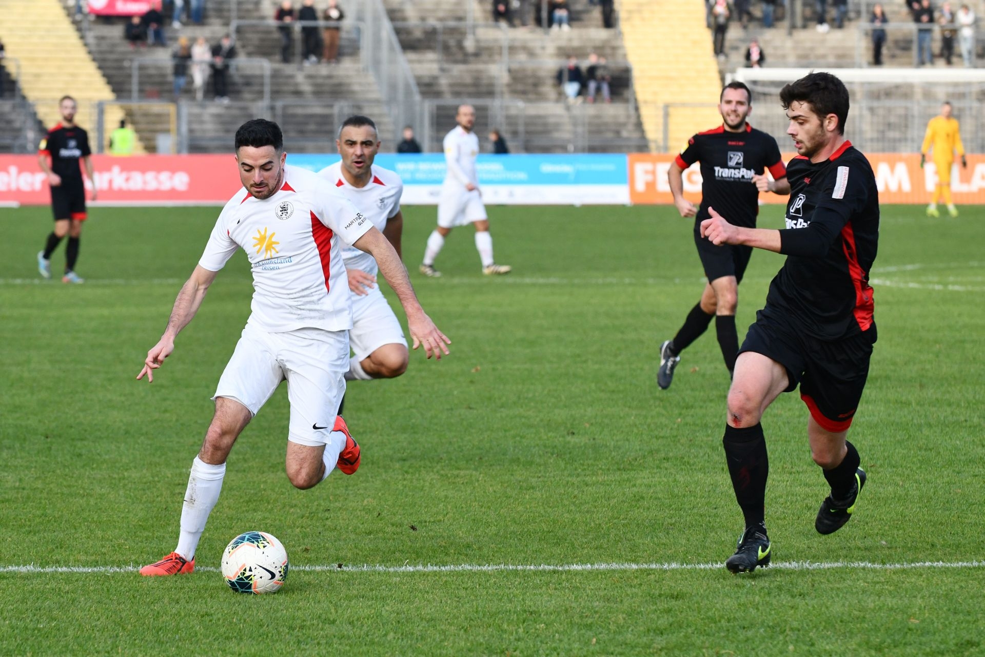 Lotto Hessenliga 2019/2020, KSV Hessen Kassel, SC Waldgirmes, Endstand 4:1, Adrian Bravo Sanchez (KSV Hessen Kassel)