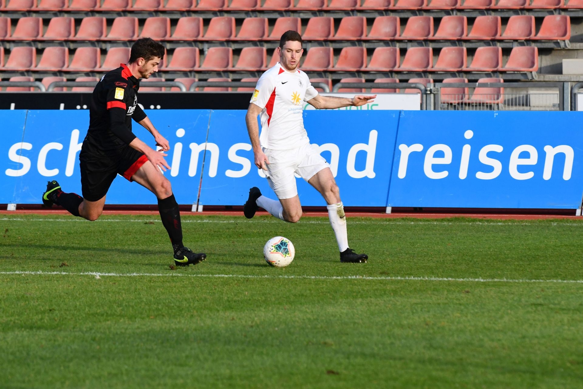 Lotto Hessenliga 2019/2020, KSV Hessen Kassel, SC Waldgirmes, Endstand 4:1, Lukas Iksal (KSV Hessen Kassel)