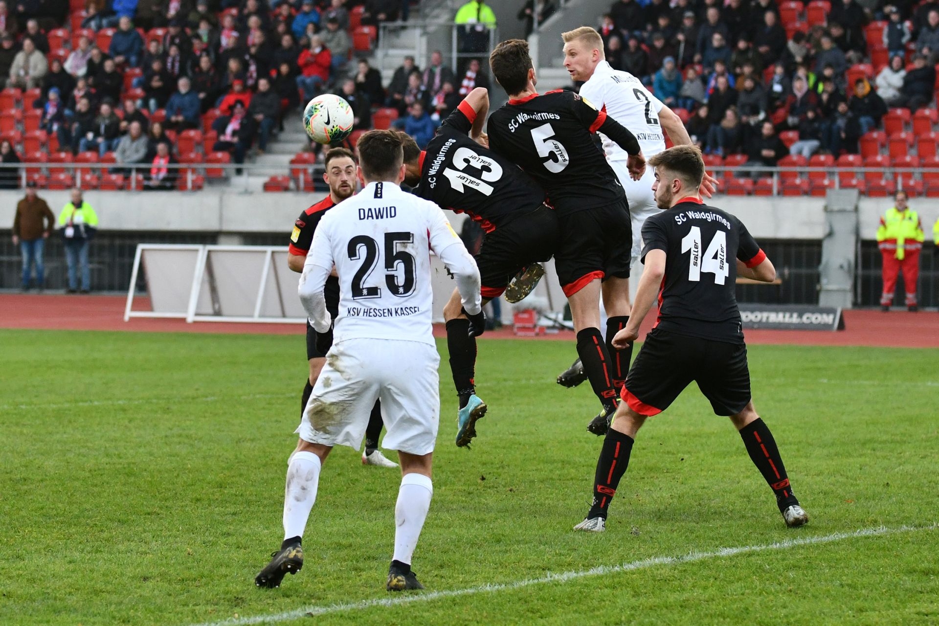 Lotto Hessenliga 2019/2020, KSV Hessen Kassel, SC Waldgirmes, Endstand 4:1, Marco Dawid (KSV Hessen Kassel), Alexander Missbach (KSV Hessen Kassel)