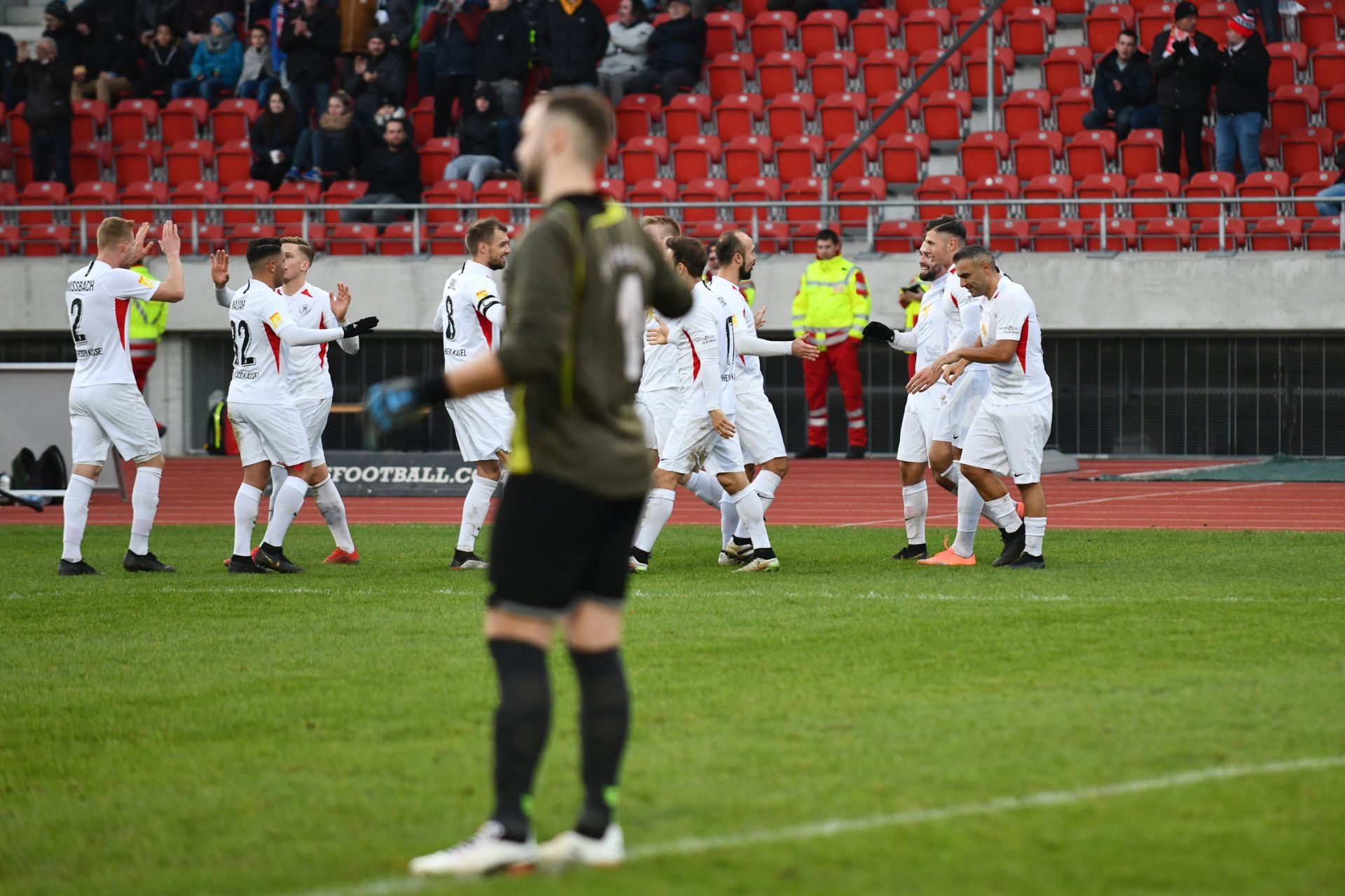 Lotto Hessenliga 2019/2020, KSV Hessen Kassel, SC Waldgirmes, Endstand 4:1, Jubel zum 4:1