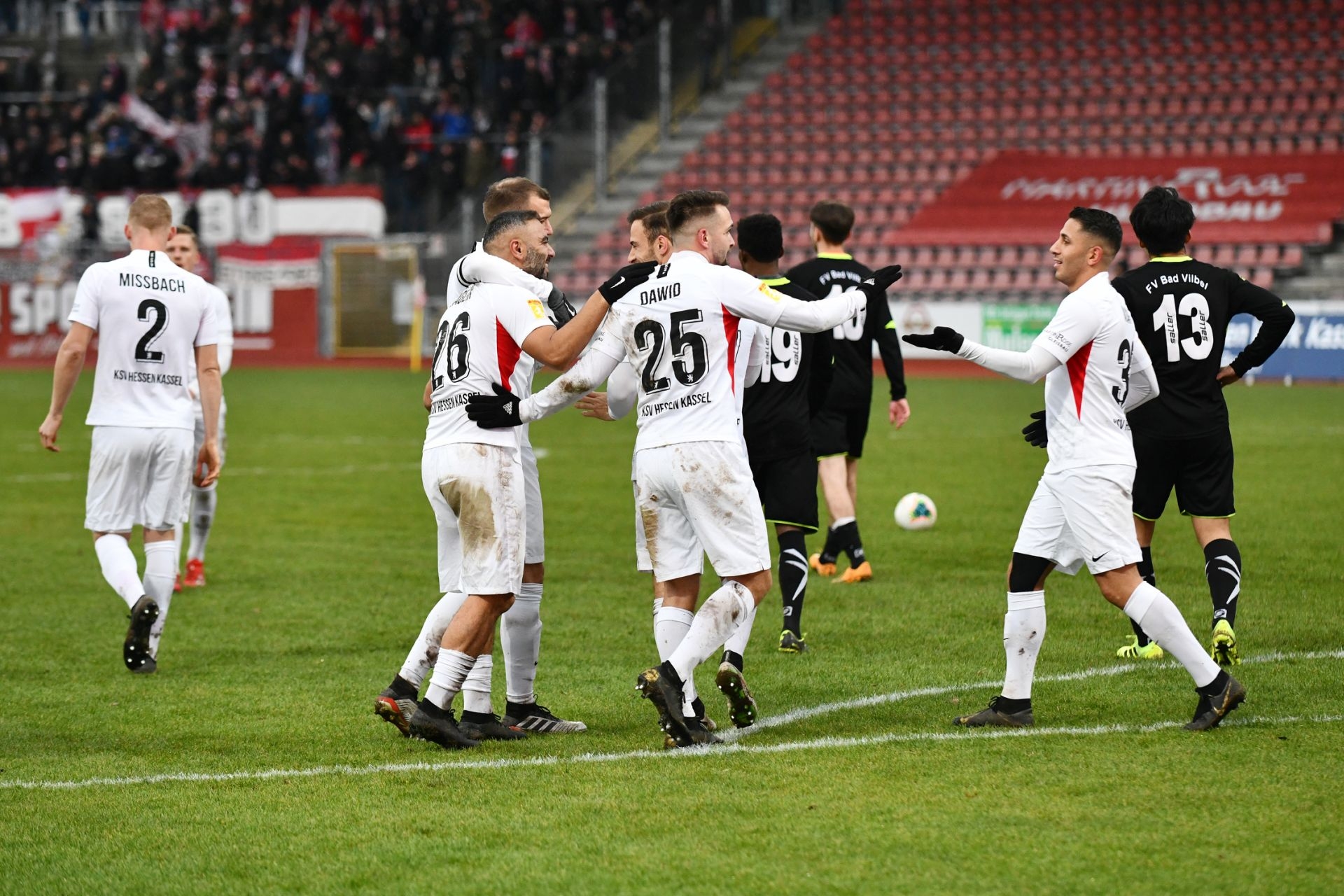 Lotto Hessenliga 2019/2020, KSV Hessen Kassel, FV Bad Vilbel, Endstand 6:1, Jubel zum 5:0