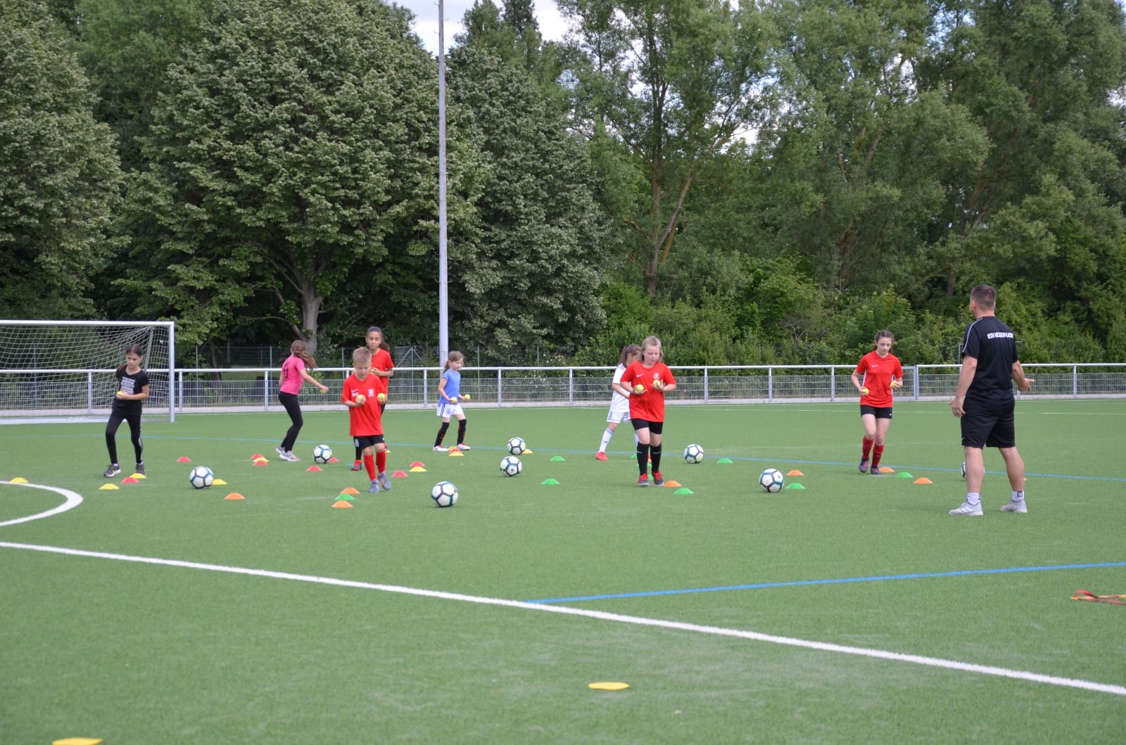 Training D-Juniorinnen (2).jpg