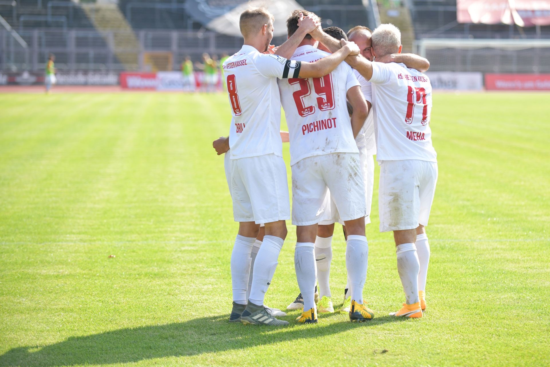 Regionalliga Südwest 2020/21, KSV Hessen Kassel, TSV Schott Mainz, Endstand 2:1, Jubel zum 2:0