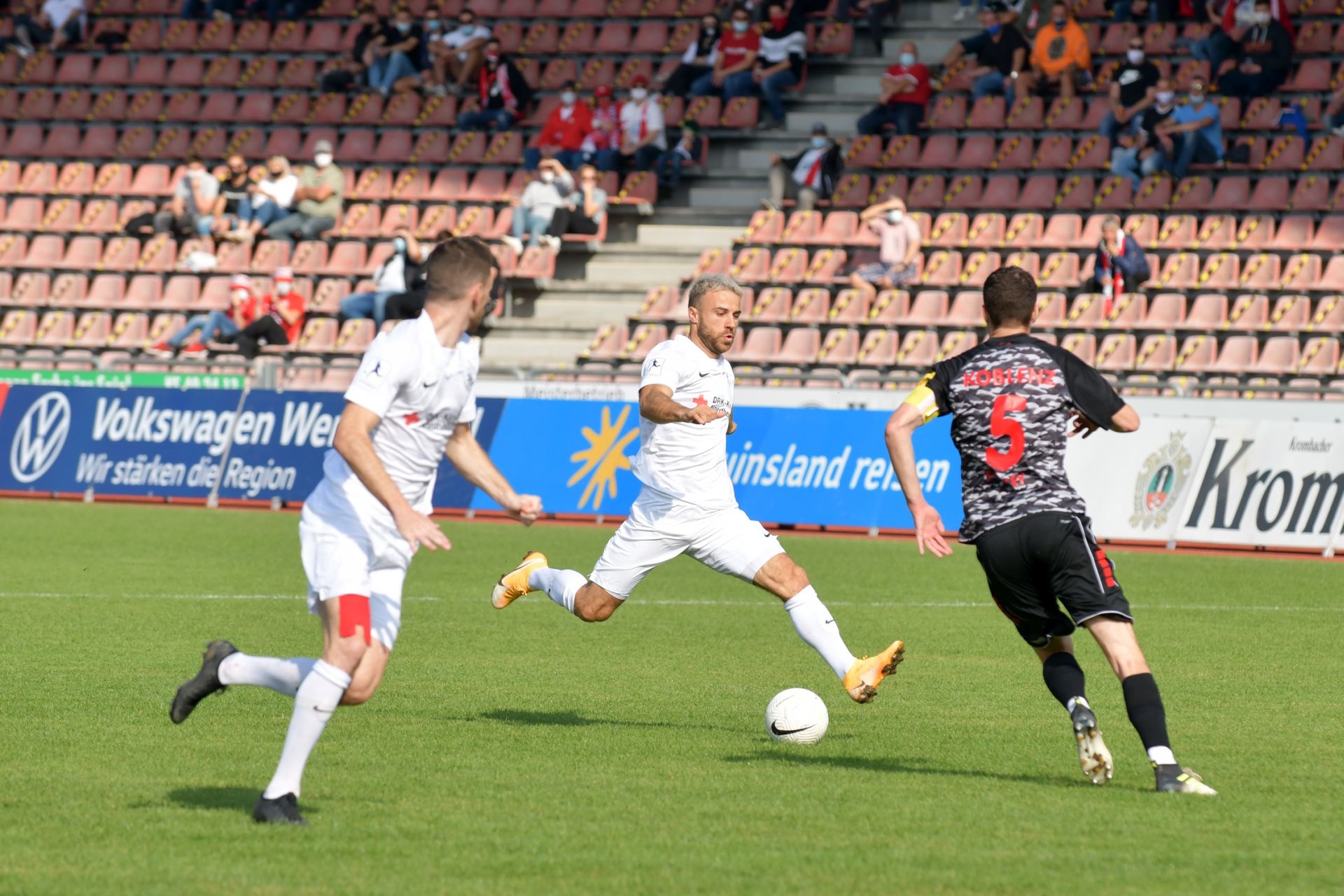 Regionalliga Südwest 2020/21, KSV Hessen Kassel, Rot-Weiss-Koblenz, Endstand 1:1, Alban Meha