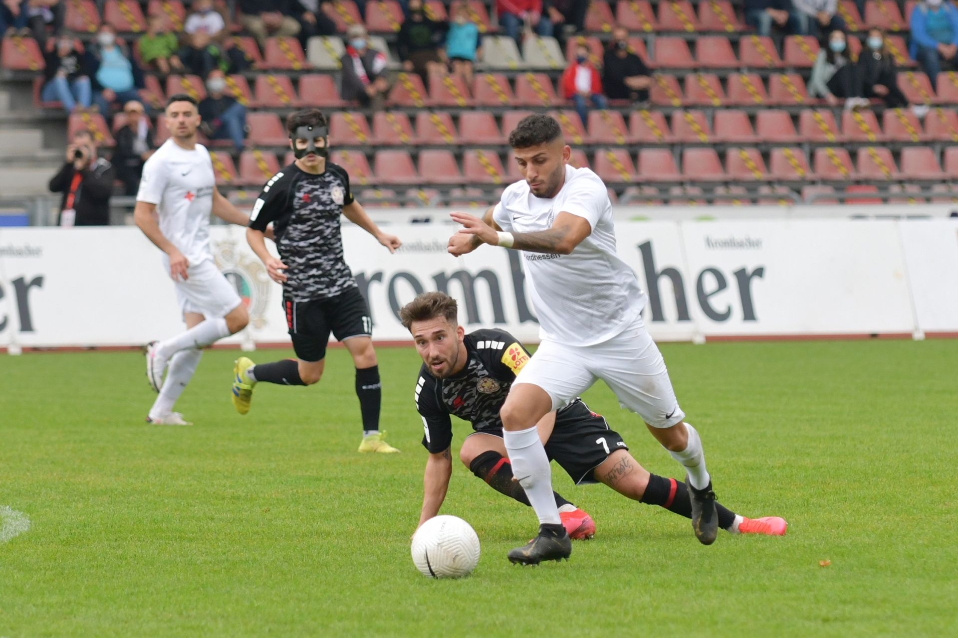 Regionalliga Südwest 2020/21, KSV Hessen Kassel, Rot-Weiss-Koblenz, Endstand 1:1, Nael Najjar