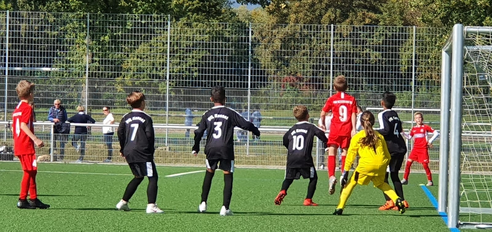 U10 weiss eigener Leistungsvergleich