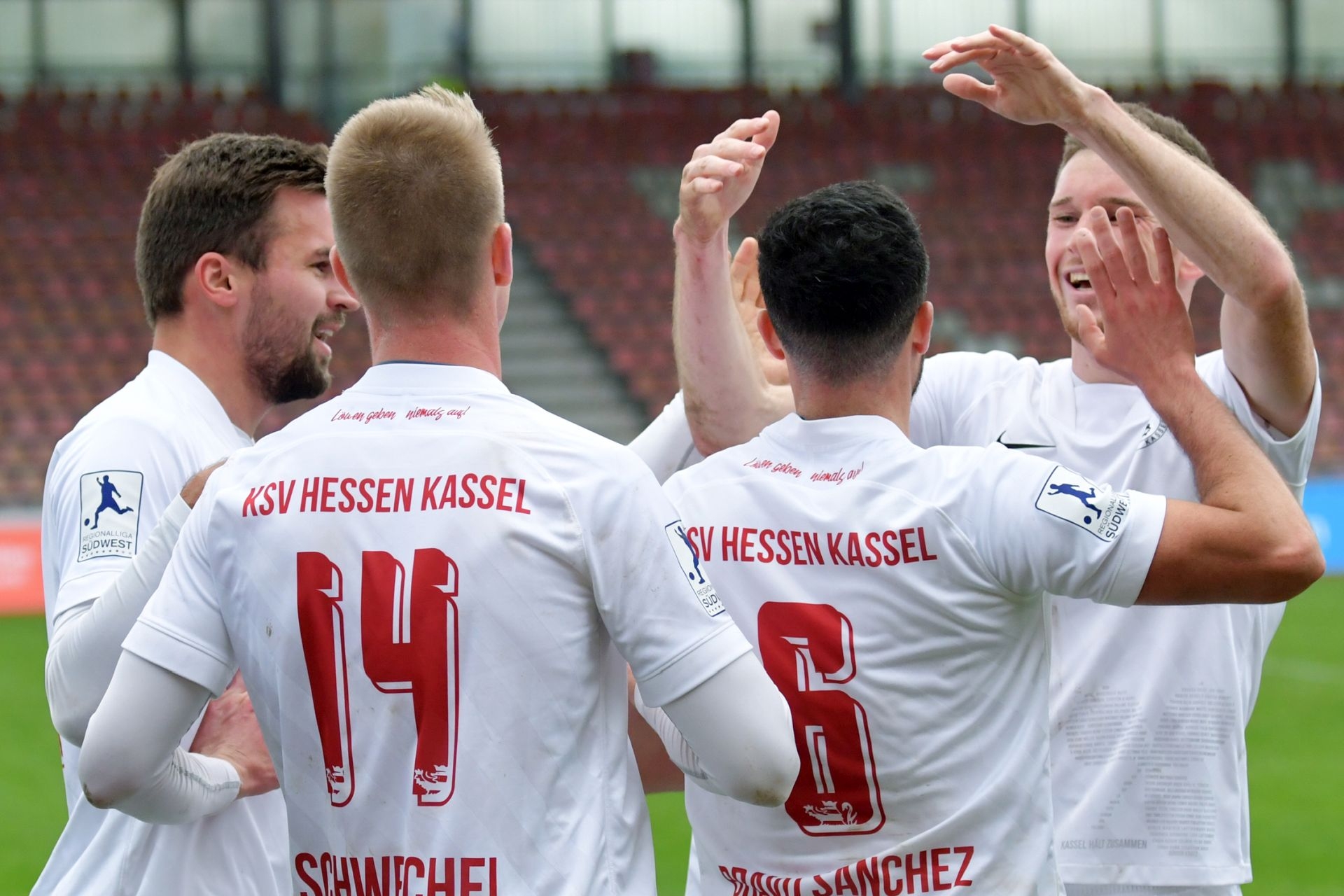 Regionalliga Südwest 2020/21, KSV Hessen Kassel, 1. FSV Mainz 05 II, Endstand 2:1, Jubel zum 2:0