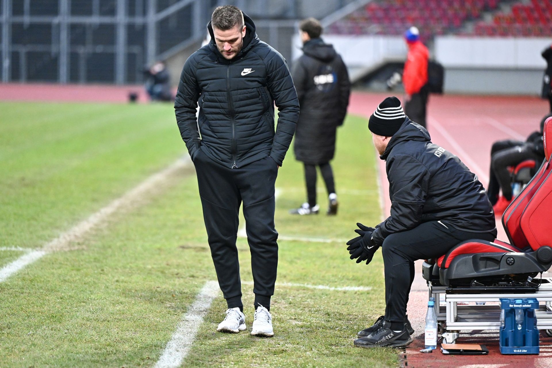 Regionalliga Südwest 2020/21, KSVHessen Kassel, TSV Steinbach Haiger, Endstand 2:1, Tobias Damm, Sebastian Busch, Trainerbank