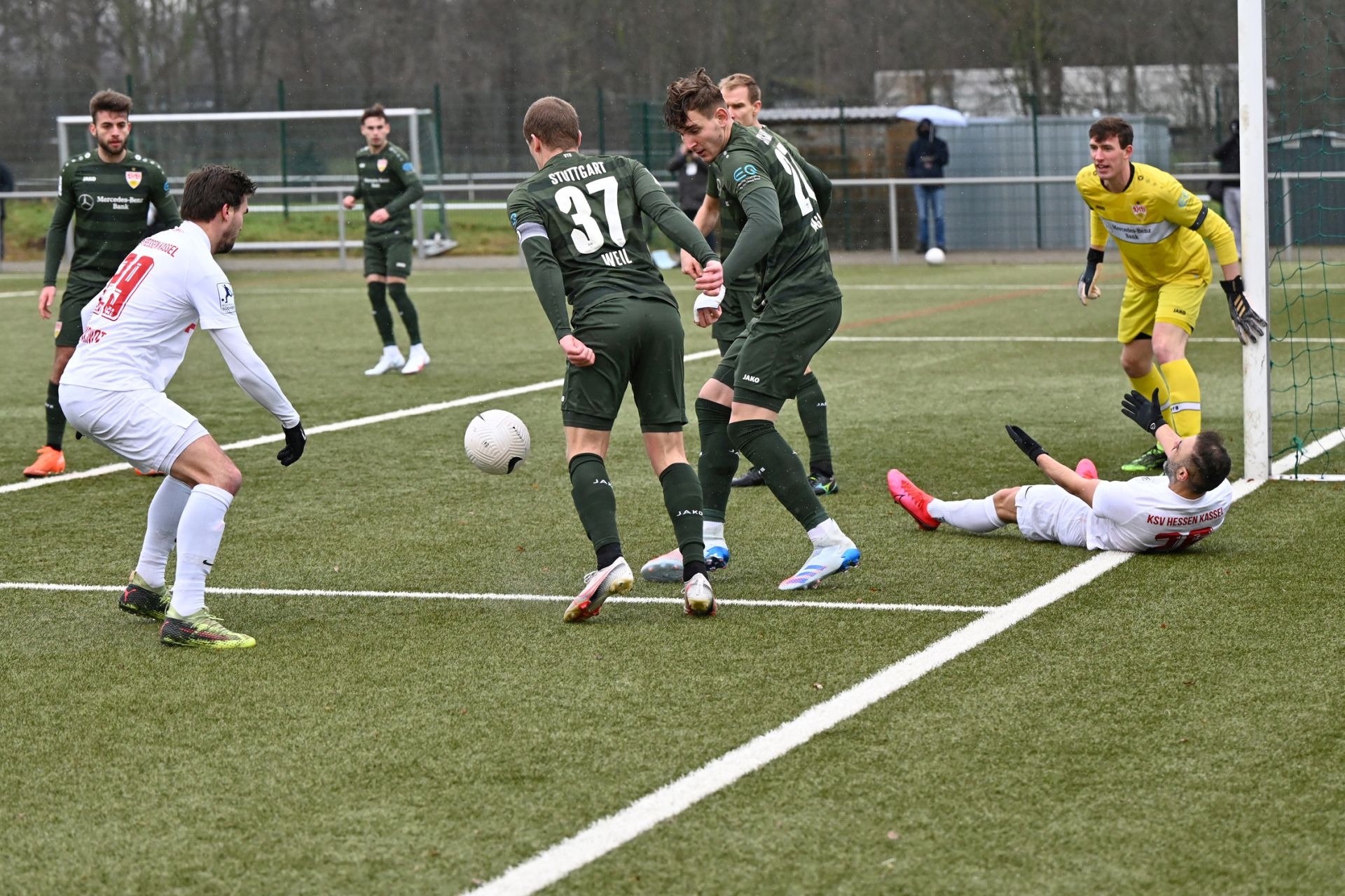 Regionalliga Südwest 2020/21, KSV Hessen Kassel, VfB Stuttgart II, Endstand 0:4, Nils Pichinot