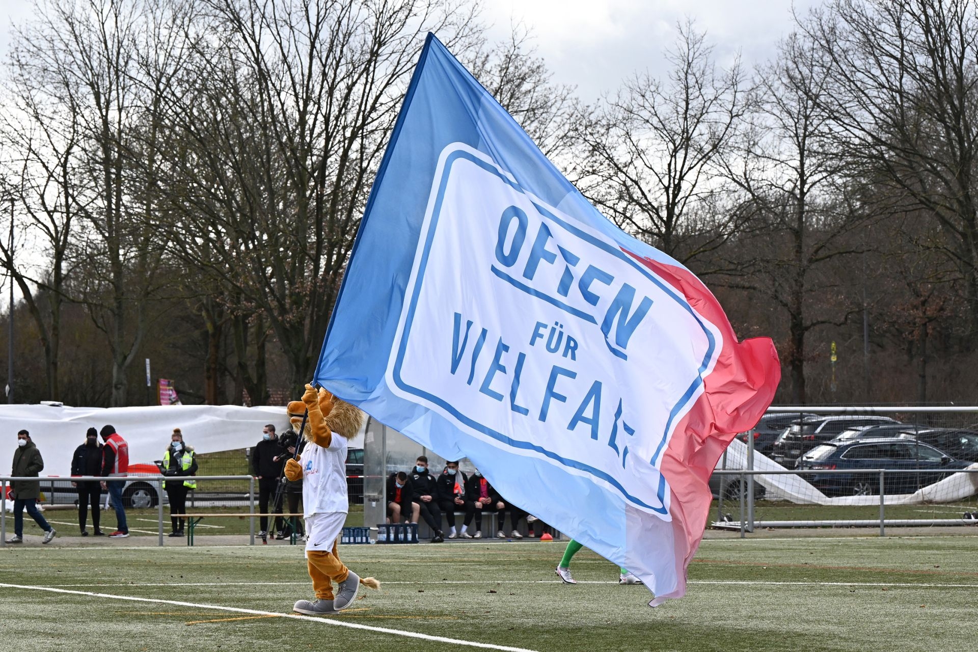 Regionalliga Südwest 2020/21, KSV Hessen Kassel, SV Elversberg, Endstand 0:2, Totti, Offen für Vielfalt, WeDriveDiversity