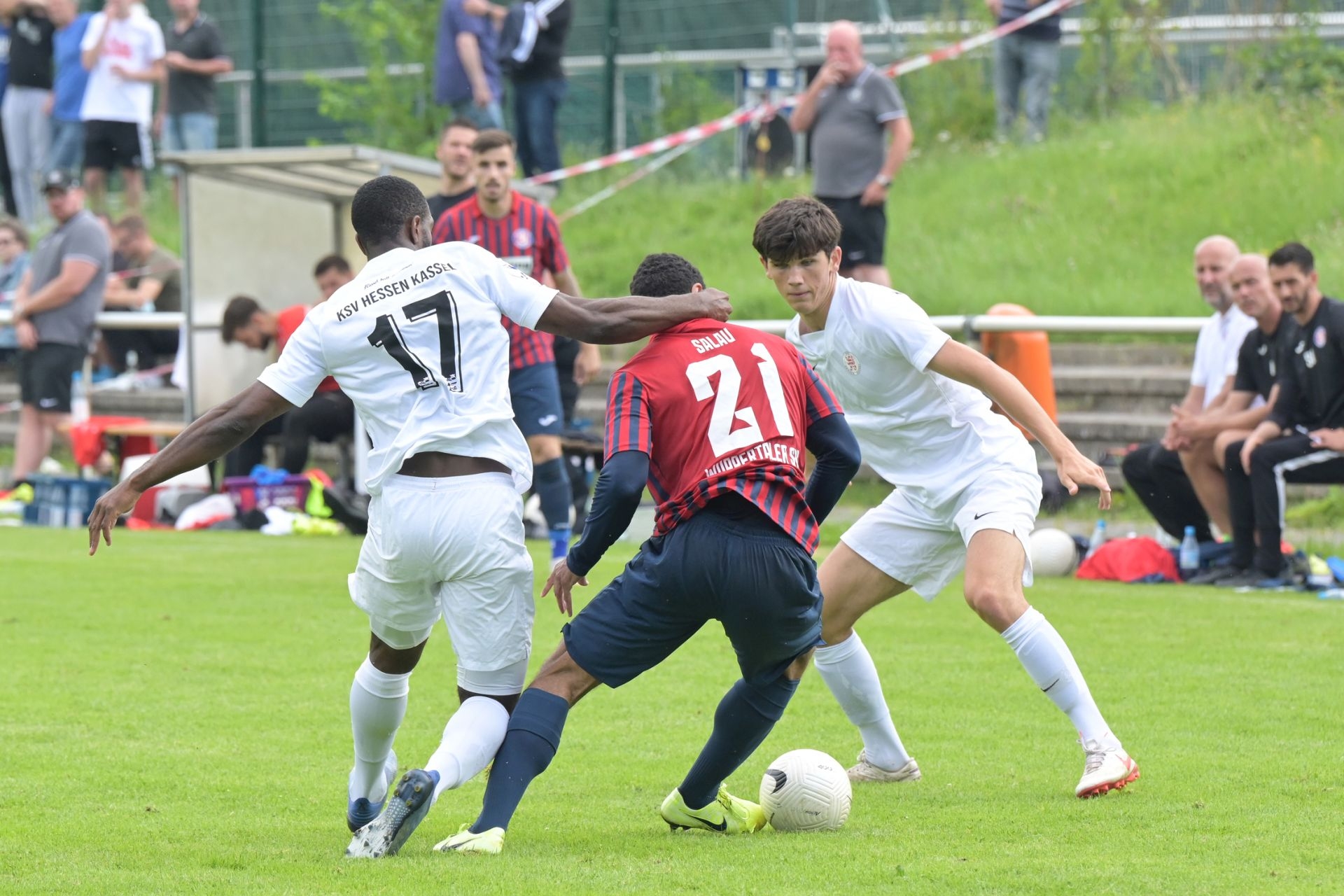 KSV Hessen Kassel, Wuppertaler SV, Endstand 4:0, Testspieler Conrad Azong, Moritz Flotho