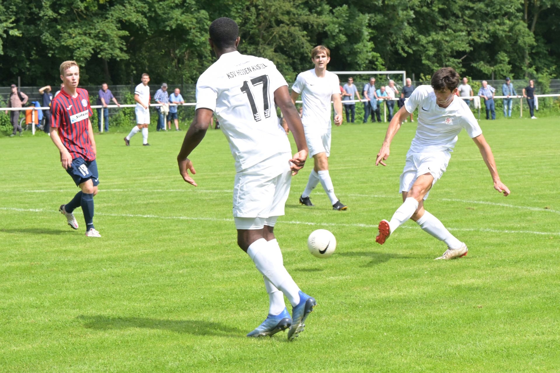 KSV Hessen Kassel, Wuppertaler SV, Endstand 4:0, Torschuß zum 3:0, Conrad Azong, Paul Stegmann, Moritz Flotho