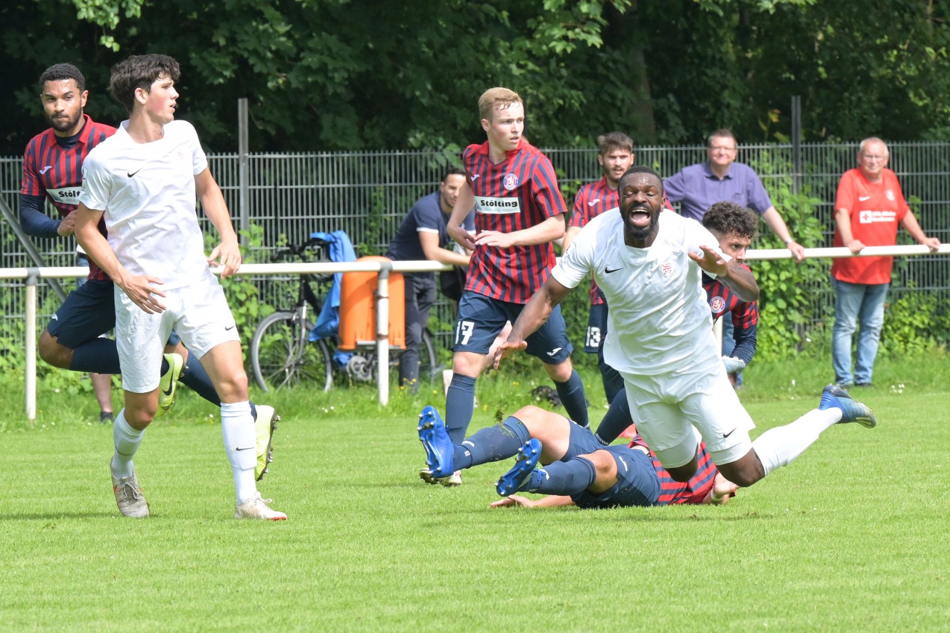 KSV Hessen Kassel, Wuppertaler SV, Endstand 4:0, Paul Stegmann, Conrad Azong