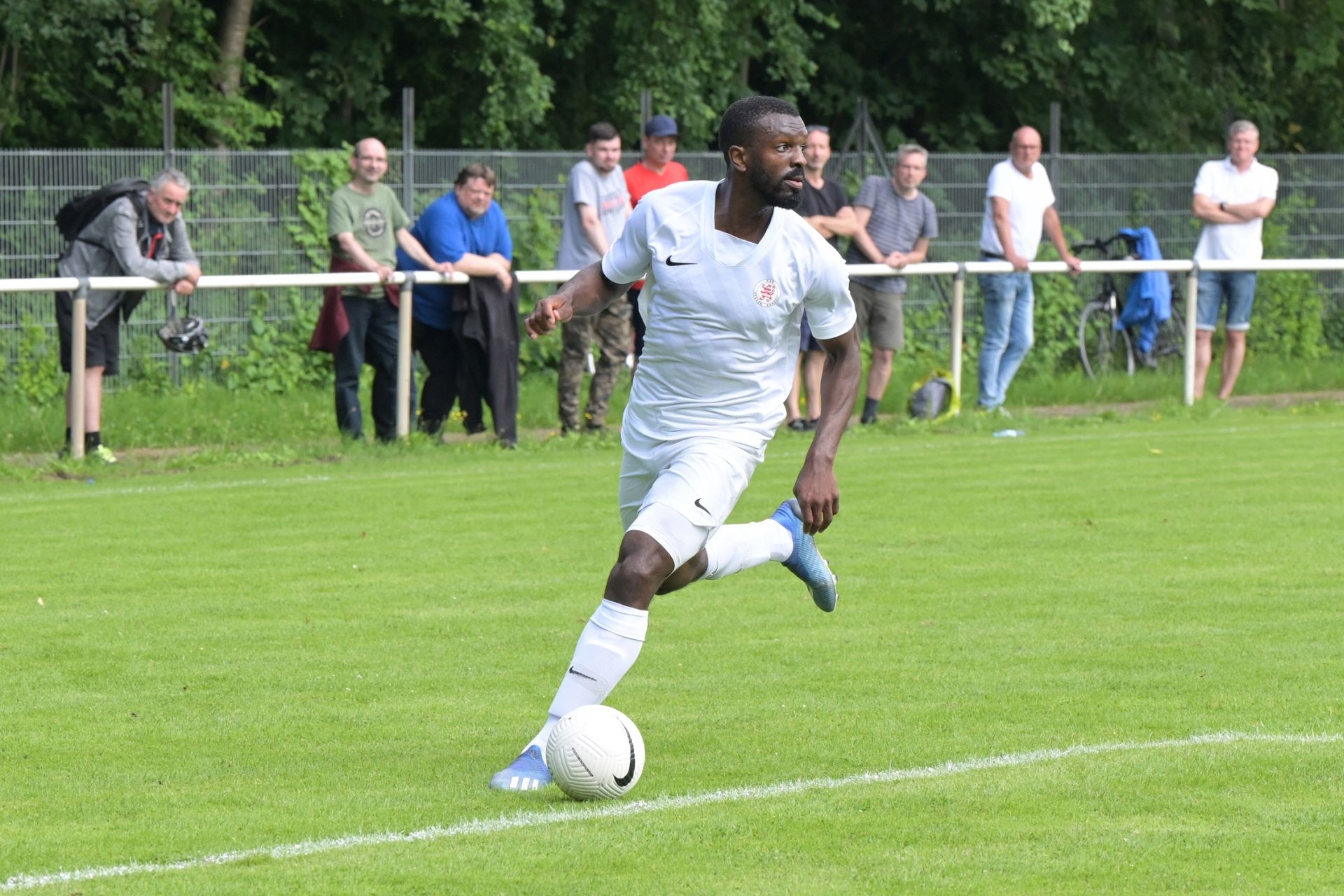 KSV Hessen Kassel, Wuppertaler SV, Endstand 4:0, Testspieler Conrad Azong