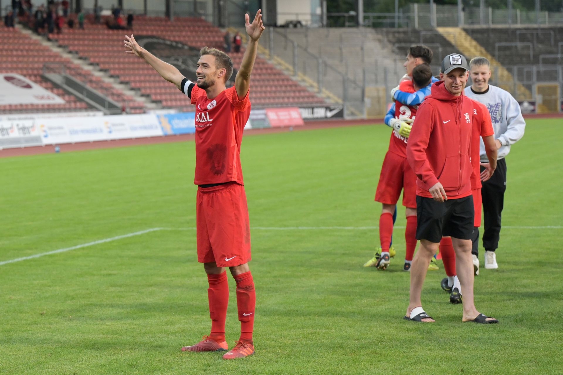 KSV Hessen Kassel, VfB Stuttgart II, Regionalliga Südwest, Saison 2021/22, Endstand 3:2, Jubel zum 3:2